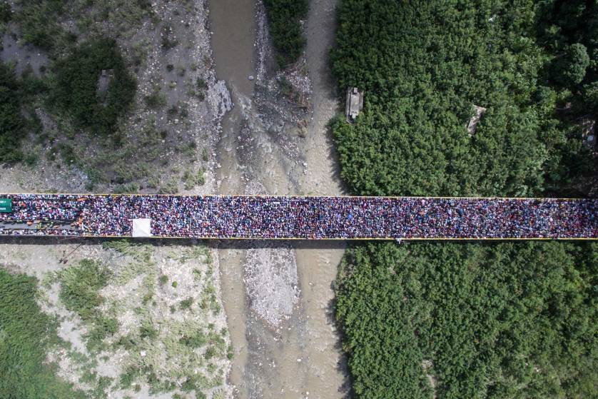 international-bridge-simon-bolivar-by-losmanesdeldrone