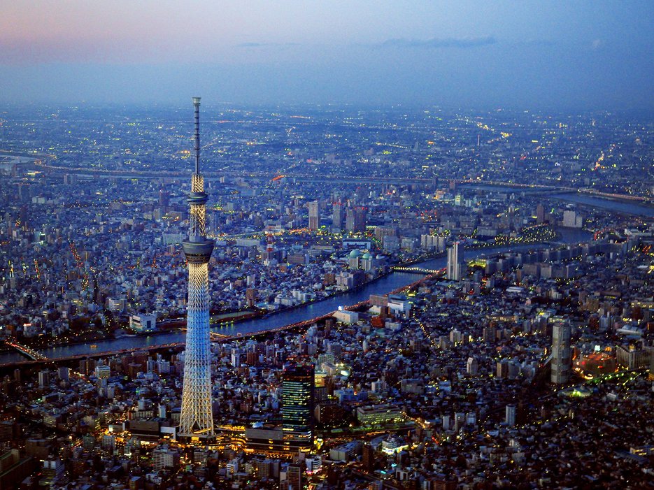 555e10c2560358cc3c6ec61c tokyo-skytree-01-getty