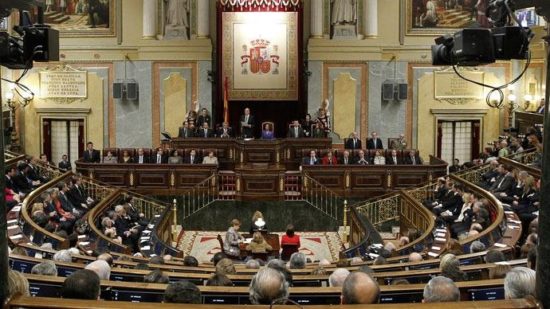 Iσπανικές εκλογές: Το μόνο “εμπόδιο” για σταθερή κυβέρνηση, ο Ραχόι