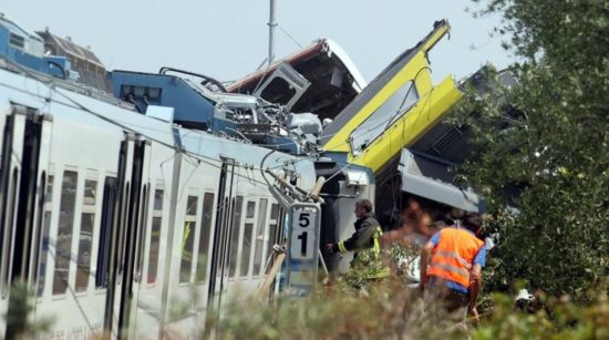 Με 100 χιλιόμετρα έτρεχαν τα τρένα που συγκρούστηκαν μετωπικά στην Ιταλία