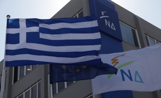 ΝΔ: Η κυβέρνηση να εγκαταλείψει κάθε σκέψη για “μαύρο” στα κανάλια