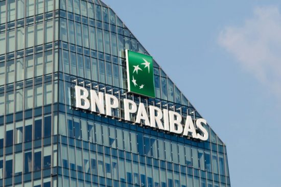 Τραπεζίτης ζητάει 4 εκατ. δολάρια από την BNP Paribas επειδή τον απέλυσε… άδικα