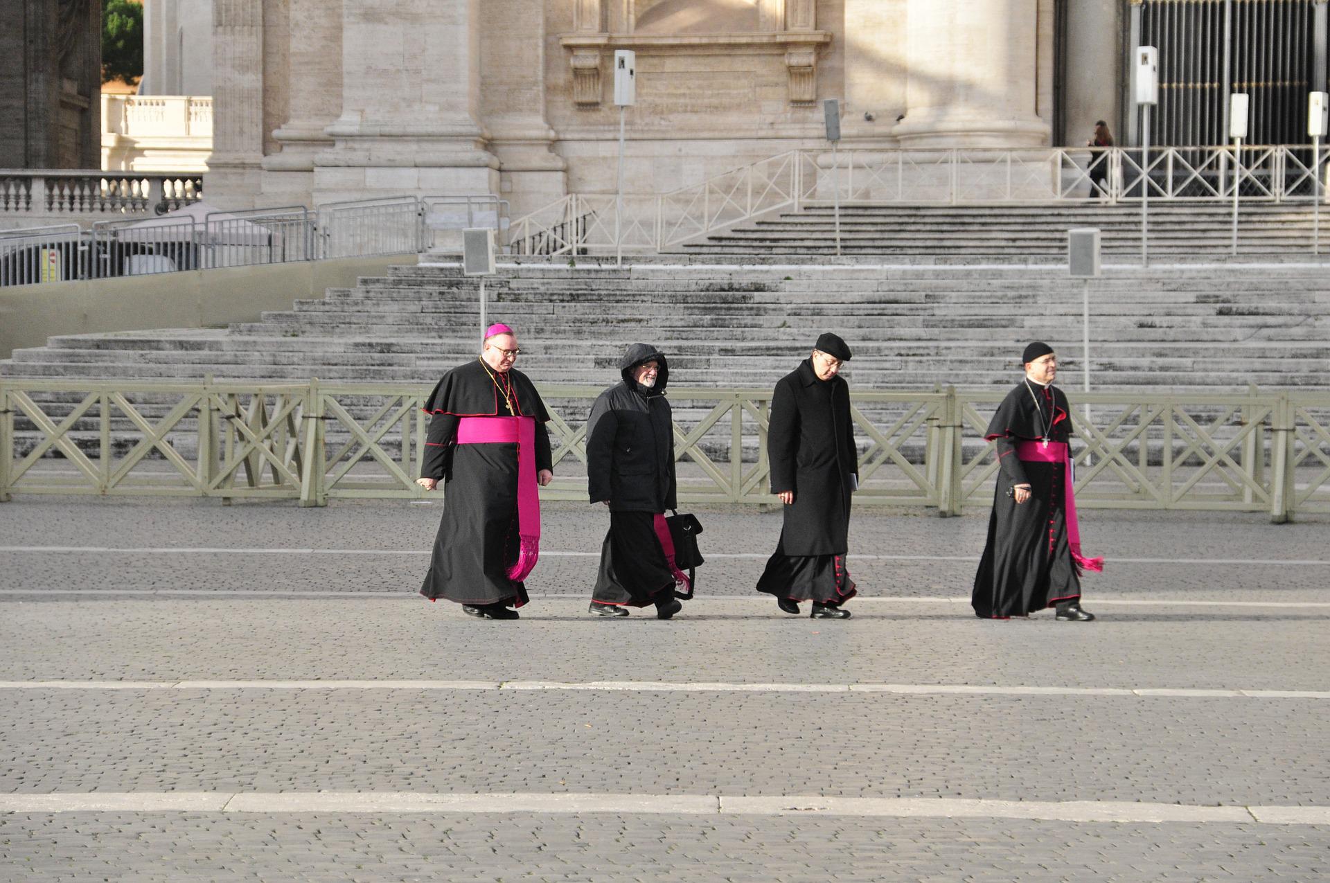 Βατικανό για την απόφαση του Ανώτατου Δικαστηρίου: Η υπεράσπιση της ζωής δεν γίνεται αλά κάρτ
