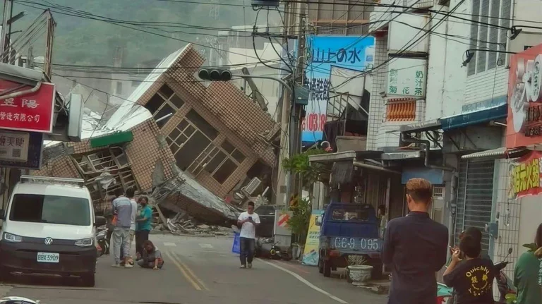 Ισχυρός σεισμός 7,2 Ρίχτερ στην Ταϊβάν – Προειδοποίηση για τσουνάμι