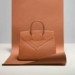 Birkin bag: Η πιο ακριβή τσάντα στον κόσμο και το απίστευτο παρασκήνιο με τη λίστα αναμονής