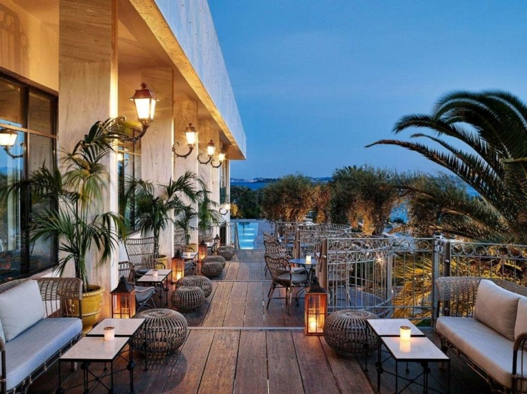 Δωμάτιο με Θέα: Η Imperial Suite Sea View του Grecotel Corfu Imperial