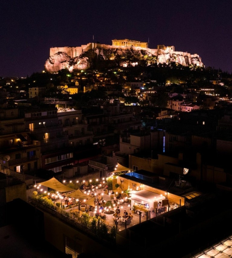 Η μεγάλη επιστροφή – Τα εστιατόρια στα roof-gardens των αθηναϊκών ξενοδοχείων διαγωνίζονται σε θέα και κουζίνα