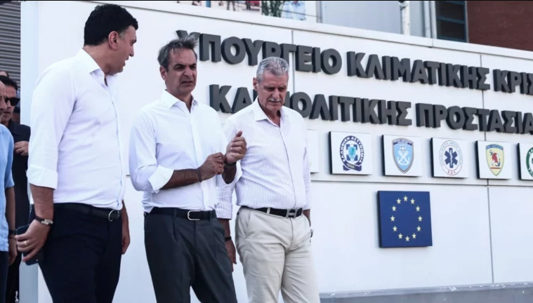 Σε συναγερμό η κυβέρνηση για τα επόμενα 24ωρα – Ενίσχυση για τις φωτιές από το εξωτερικό