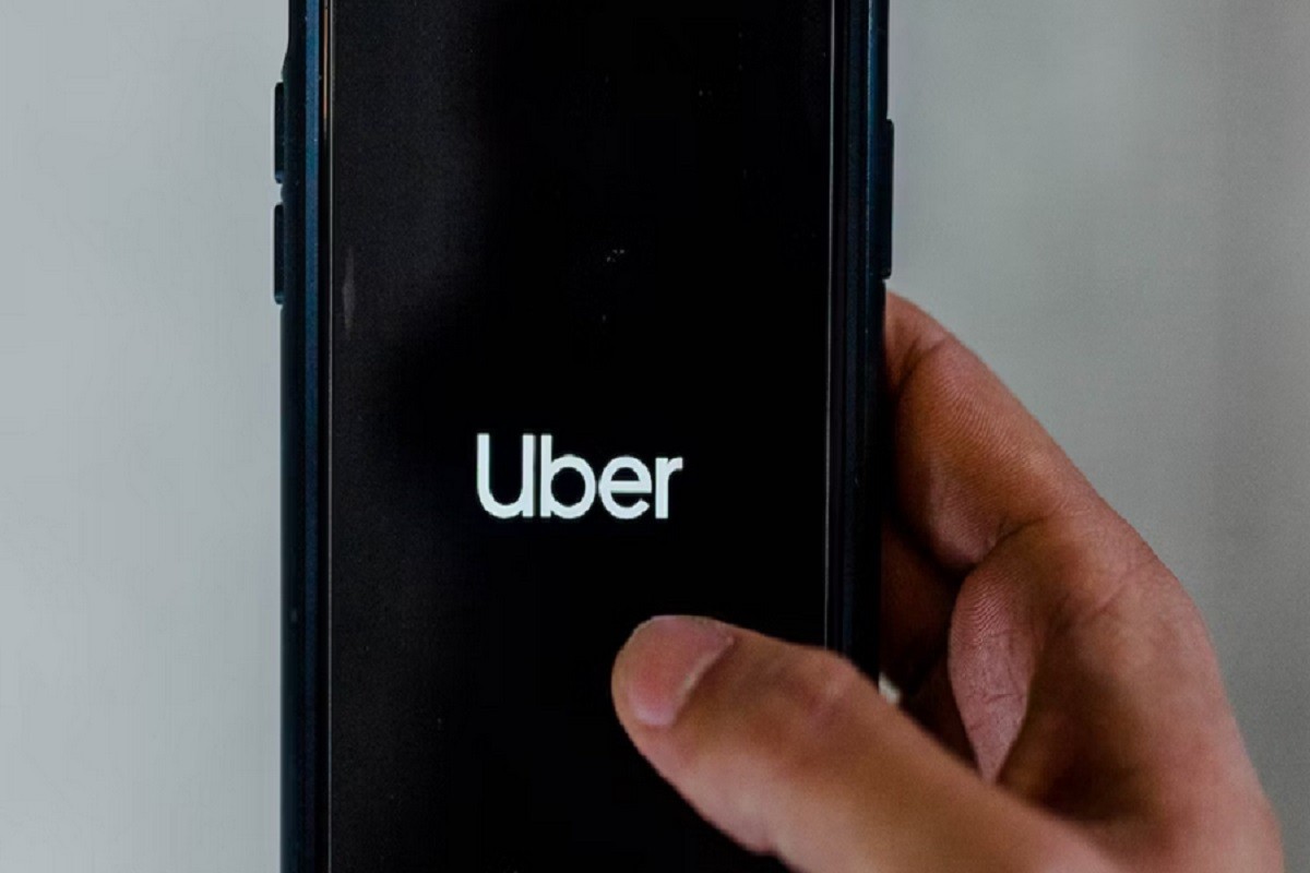 Uber: Τα αυξημένα νομικά έξοδα έφεραν μείωση στα κέρδη