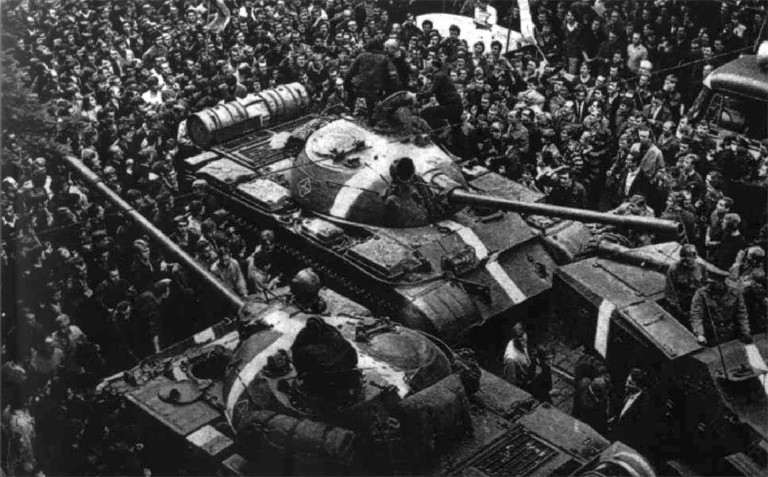 Άνοιξη της Πράγας: 55 χρόνια από την καταστολή – Οι παραλληλισμοί με την Ουκρανία