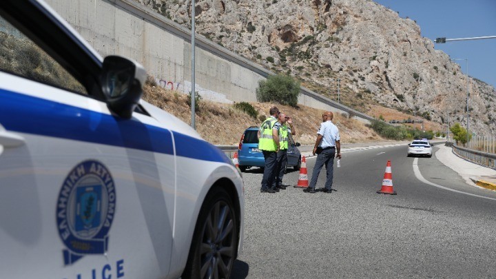 Σε εξέλιξη η διαδικασία μετάγγισης του υγραερίου από το βυτιοφόρο που έπιασε φωτιά (Tweet + Vid)