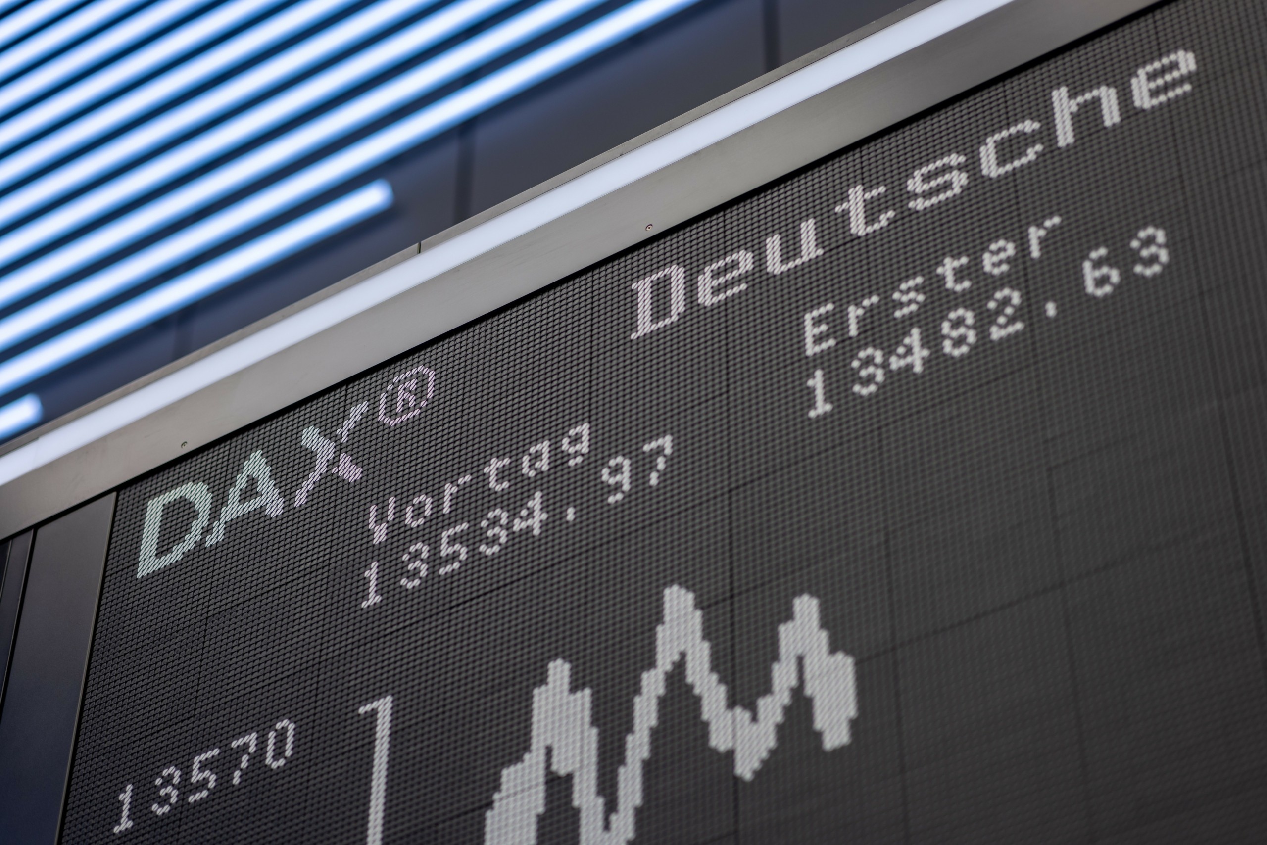 Διψήφιο ράλι για τη γερμανική Schott Pharma – «Σήκωσε» 813 εκατ. ευρώ από την IPO