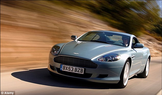 Έιντριαν Χόλμαρκ: Ποιος είναι ο νέος CEO της Aston Martin