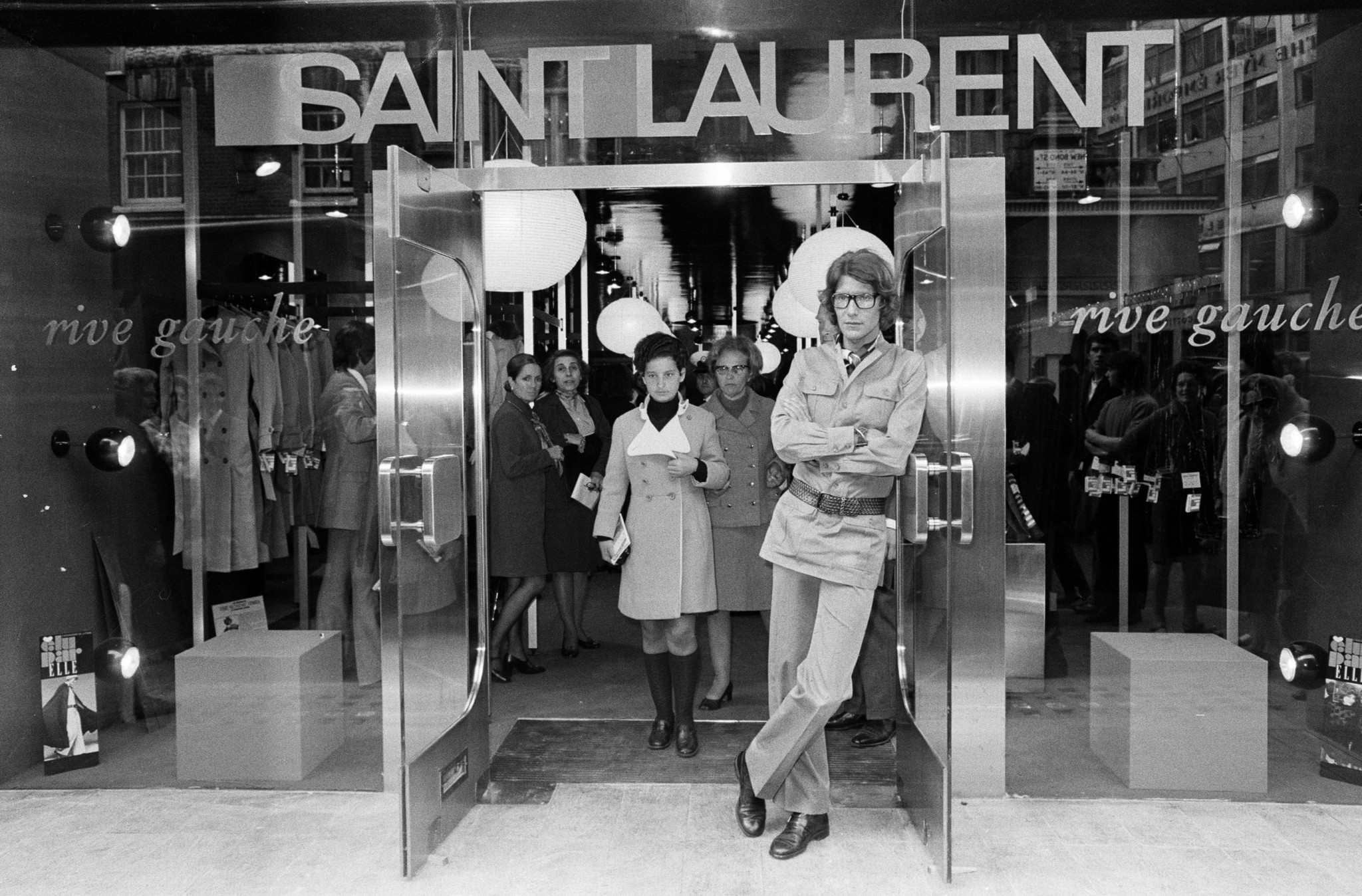 Το ρούχο του Yves Saint Laurent που συνεχίζει να γράφει ιστορία