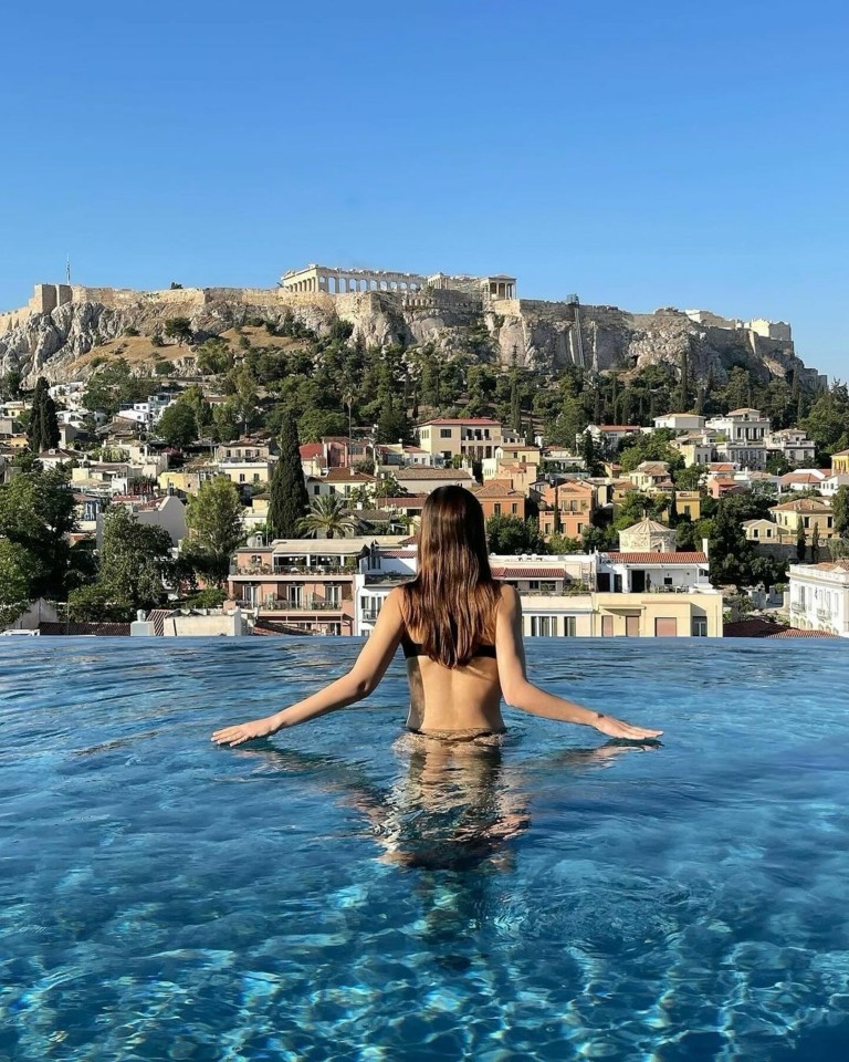 Απόδραση σε Αθήνα και Σούνιο για Κέισι Αφλεκ και Κέιλι Κόουαν: Τα ξενοδοχεία που επέλεξαν