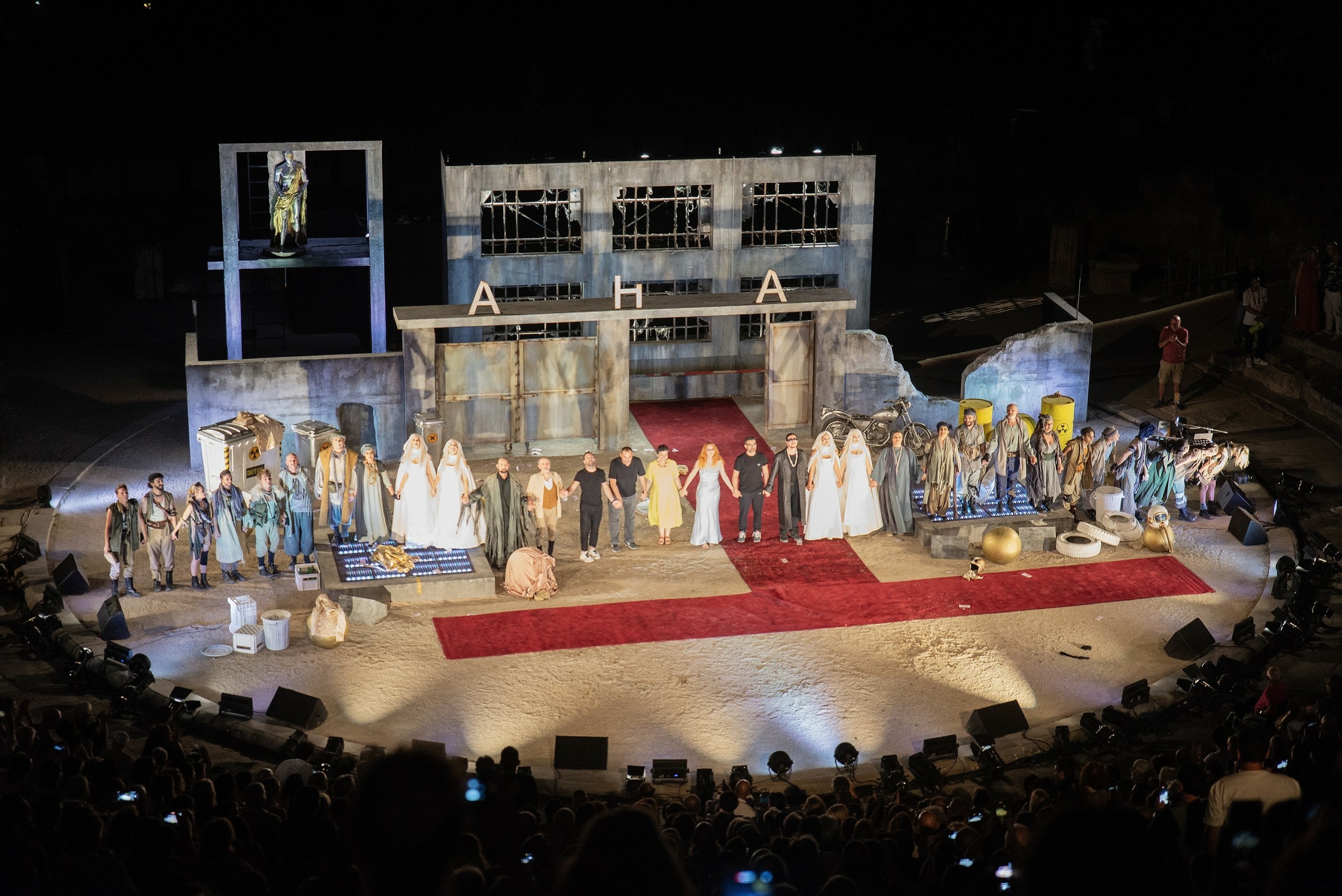 «Πλούτος» του Αριστοφάνη: Με Sold Out ολοκληρώθηκαν οι παραστάσεις στο Αρχαίο Θέατρο Επιδαύρου