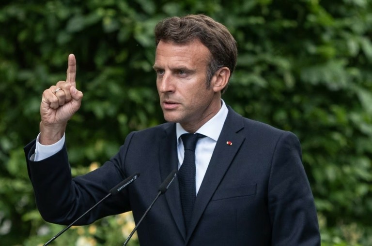 Το εκλογικό στοίχημα του Μακρόν βύθισε τη Γαλλία στην οικονομική αβεβαιότητα