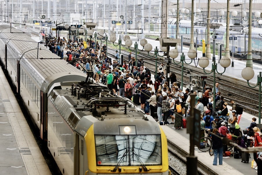 Γαλλία: Ποιους ψάχνει η Αρχή για το οργανωμένο έγκλημα για το σαμποτάζ στους σιδηροδρόμους