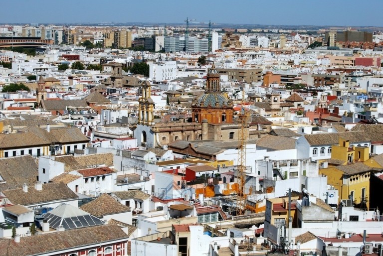 Ισπανία: Η κρίση κατοικιών αυξάνει το ποσοστό των αστέγων – Tο 45% που ζει σε ενοίκιο κινδυνεύει με φτώχεια