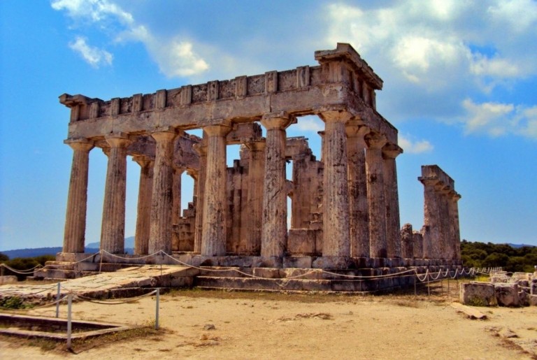 Το Ταξίδι στο Φως συνεχίζεται με τον εμβληματικό ναό της Αφαίας στην Αίγινα