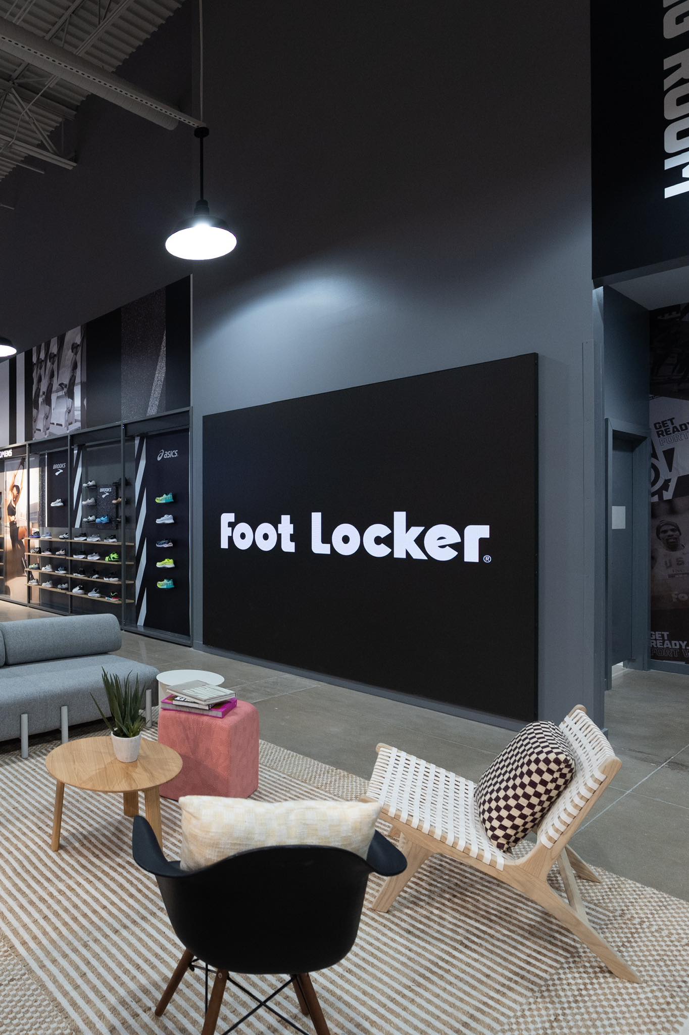 Fourlis: Η Foot Locker επεκτείνεται στη Βουλγαρία με τρία νέα καταστήματα