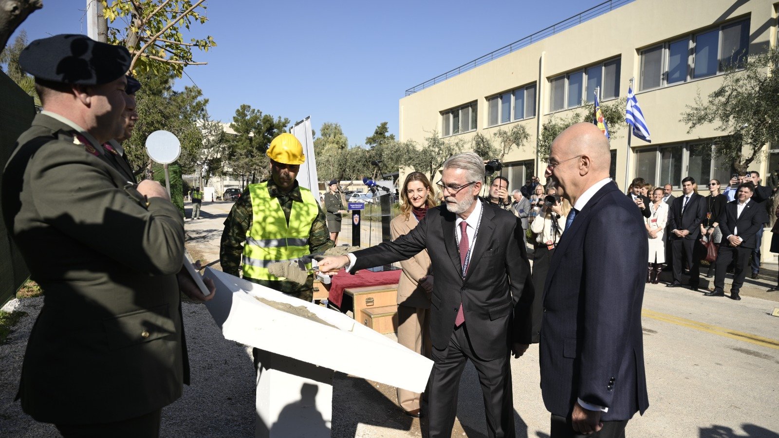 Δένδιας: Θεμελίωσε το κτήριο για τον κυβερνοχώρο των Ενόπλων Δυνάμεων (pics + tweet)