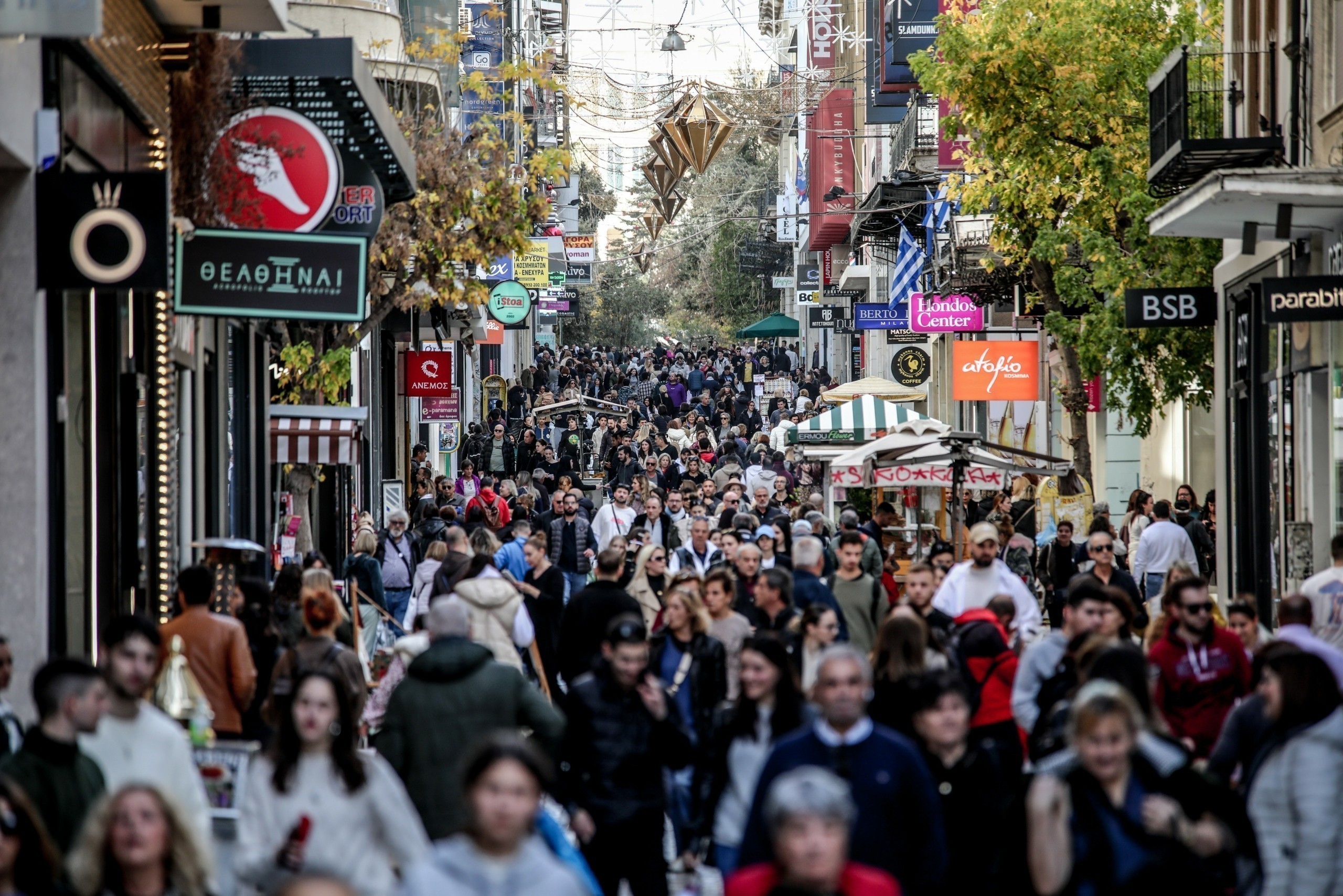 Εορταστικό ωράριο 2024: Ανοιχτά την Κυριακή 22/12 τα καταστήματα – Ποιες ώρες θα λειτουργήσουν