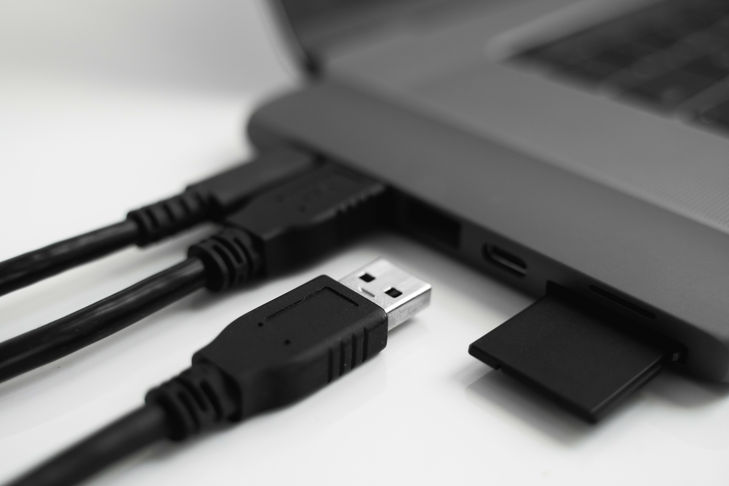 ΕΕ: Ενιαίος φορτιστής «USB Type C» για όλες τις ηλεκτρονικές συσκευές (Vid)