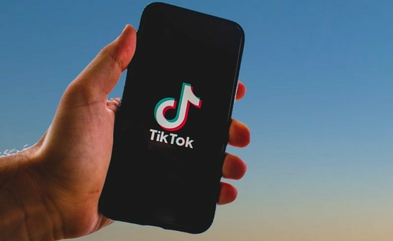 TikTok: Εκτοξεύθηκαν οι πωλήσεις την Black Friday – Ξεπέρασαν τα $100 εκατ.