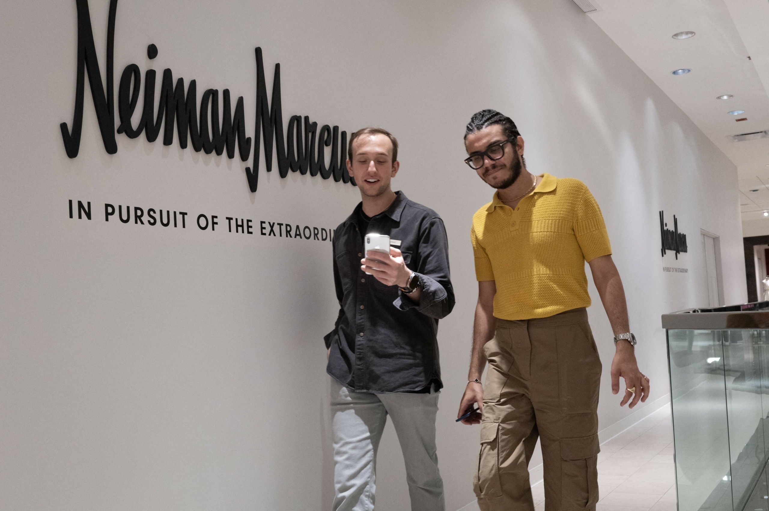 Λουκέτο στα κεντρικά της Neiman Marcus από την Saks Global γιατί οι εργαζόμενοι… δεν πήγαιναν στο γραφείο | Ειδήσεις για την Οικονομία