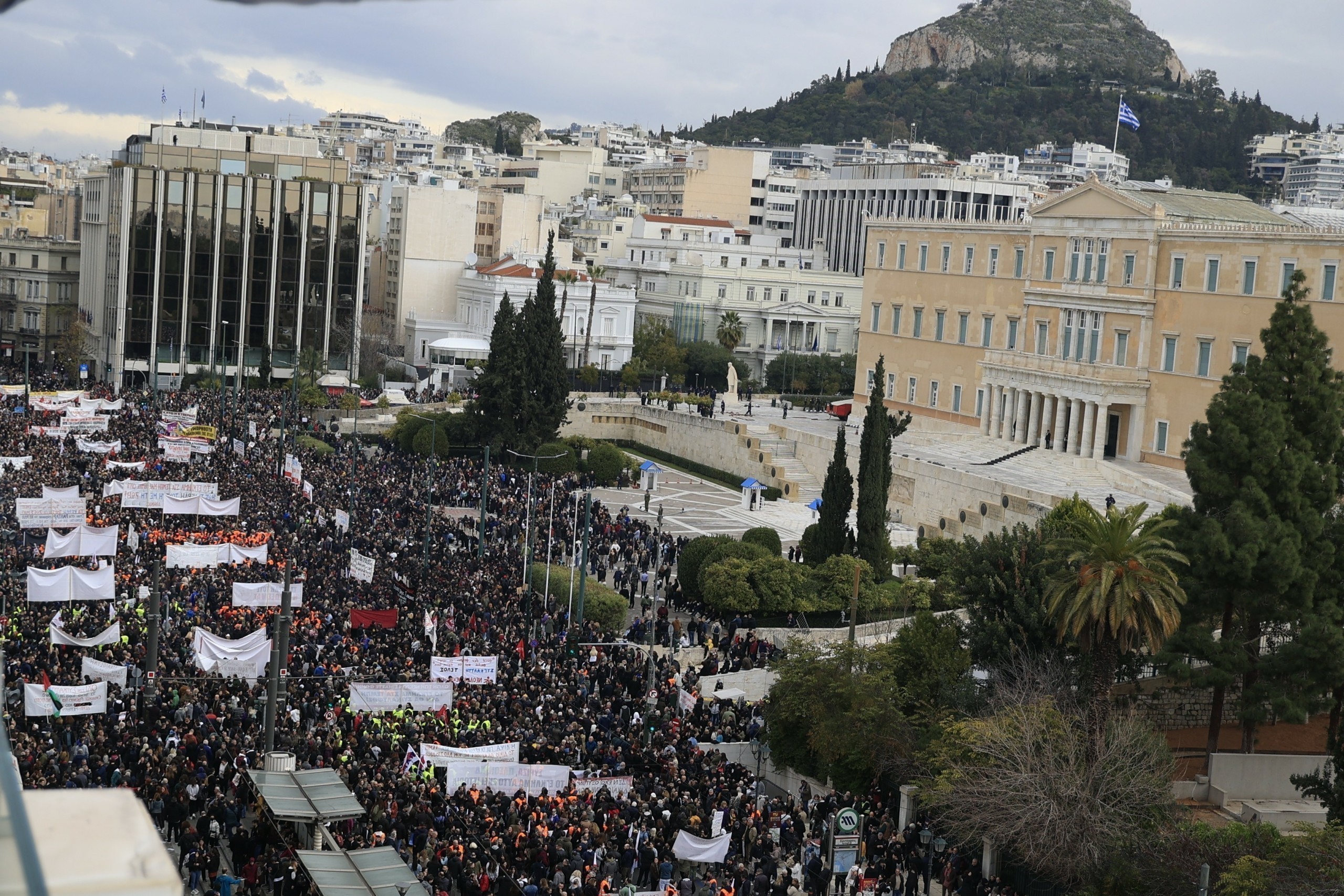 Γερμανικός Τύπος: Μεγαλώνει η οργή της κοινής γνώμης για τα Τέμπη | Ειδήσεις για την Οικονομία