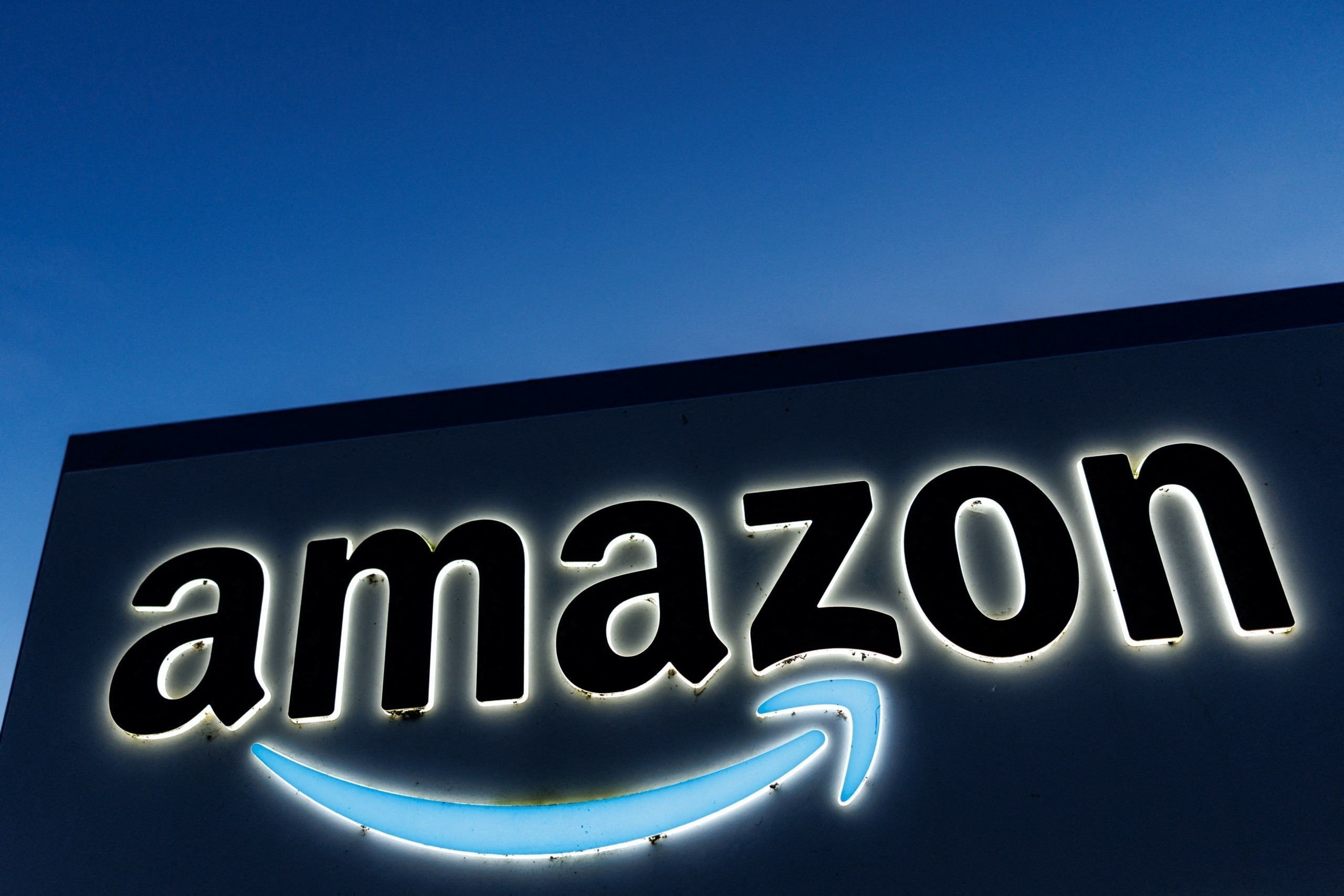 Amazon: Απογοητευμένη η αγορά με το χαμηλό guidance – Ο ρόλος του ακριβού δολαρίου