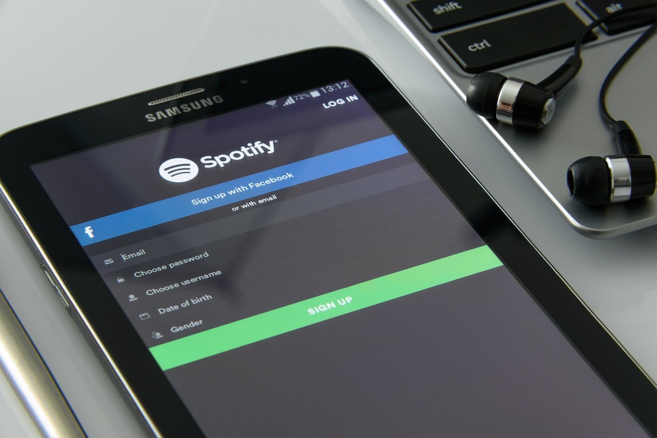 Spotify: Πόσα δισ. έβαλαν στη τσέπη τους οι ιδρυτές μέσω πώλησης μετοχών