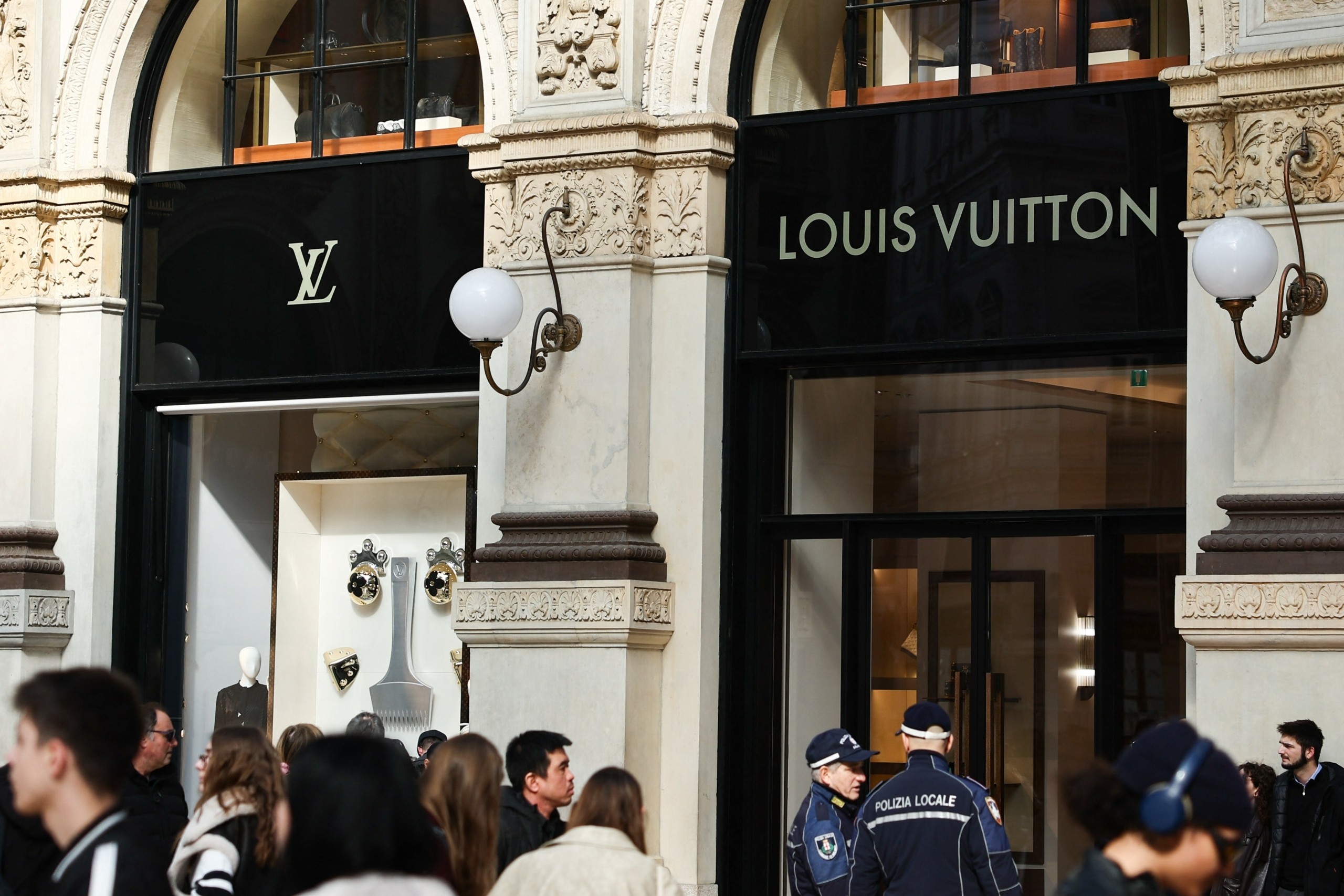 Louis Vuitton: Η μεγάλη είσοδος του luxury brand στον κόσμο του make-up | Ειδήσεις για την Οικονομία