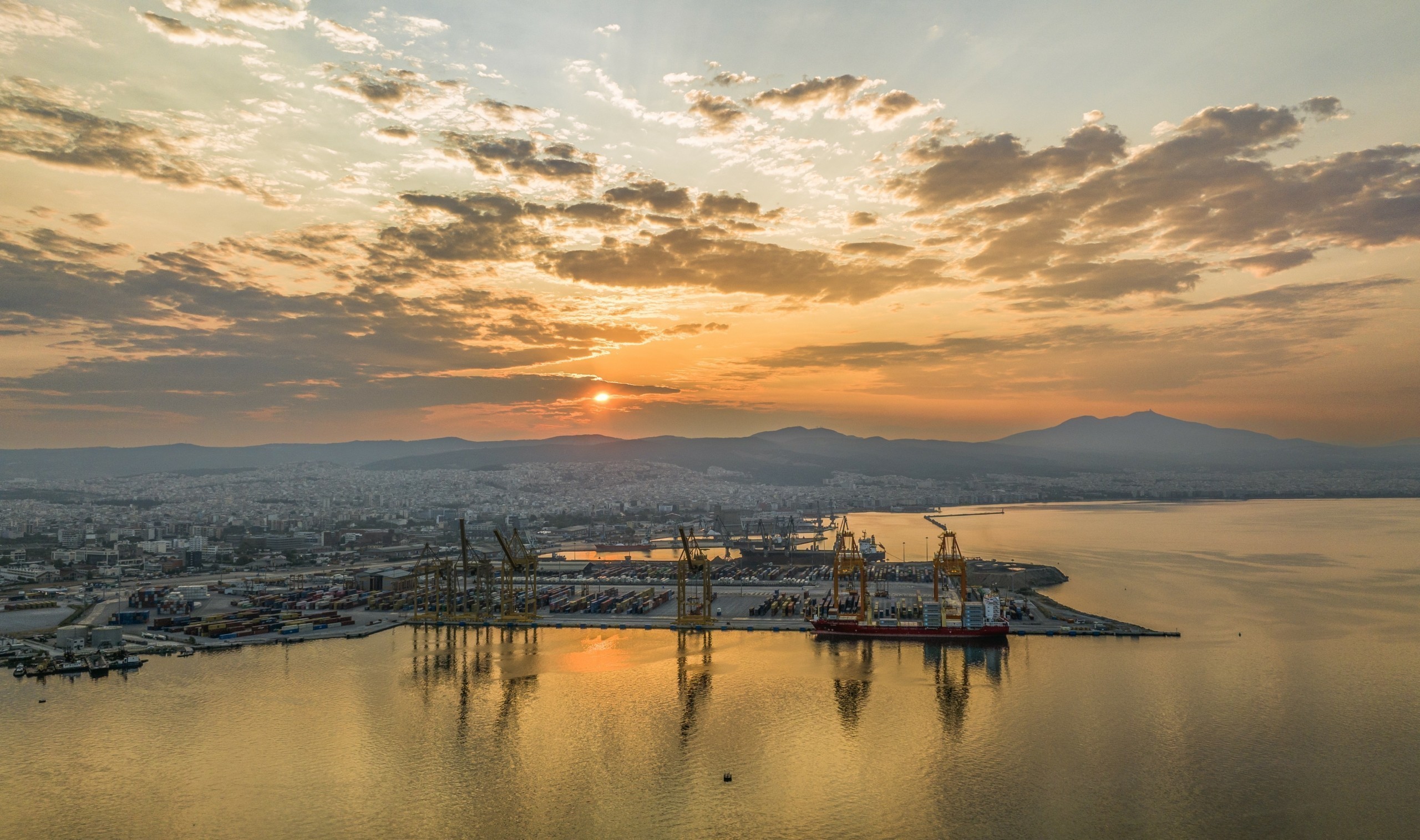 ΟΛΘ Α.Ε.: Επιθεώρηση ασφαλείας στον λιμένα Θεσσαλονίκης | Ειδήσεις για την Οικονομία