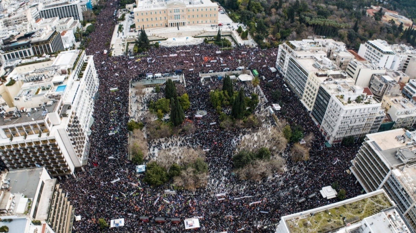 Απεργία για τα Τέμπη: Πρωτοφανείς σε όγκο οι συγκεντρώσεις σε όλη την Ελλάδα – 73 συλλήψεις για τα επεισόδια στην Αθήνα | Ειδήσεις για την Οικονομία